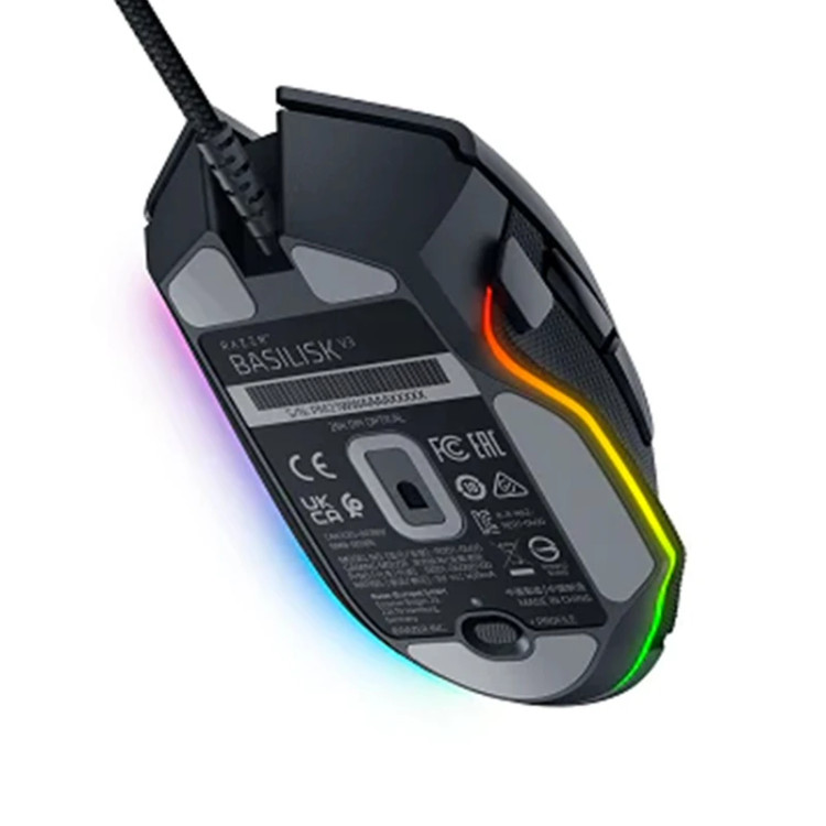 نمای زیرین ماوس گیمینگ سیمدار Razer Basilisk V3 با حسگر مرکزی، پدهای خاکستری، کابل بافتهشده و نورپردازی RGB چندرنگ در لبهها